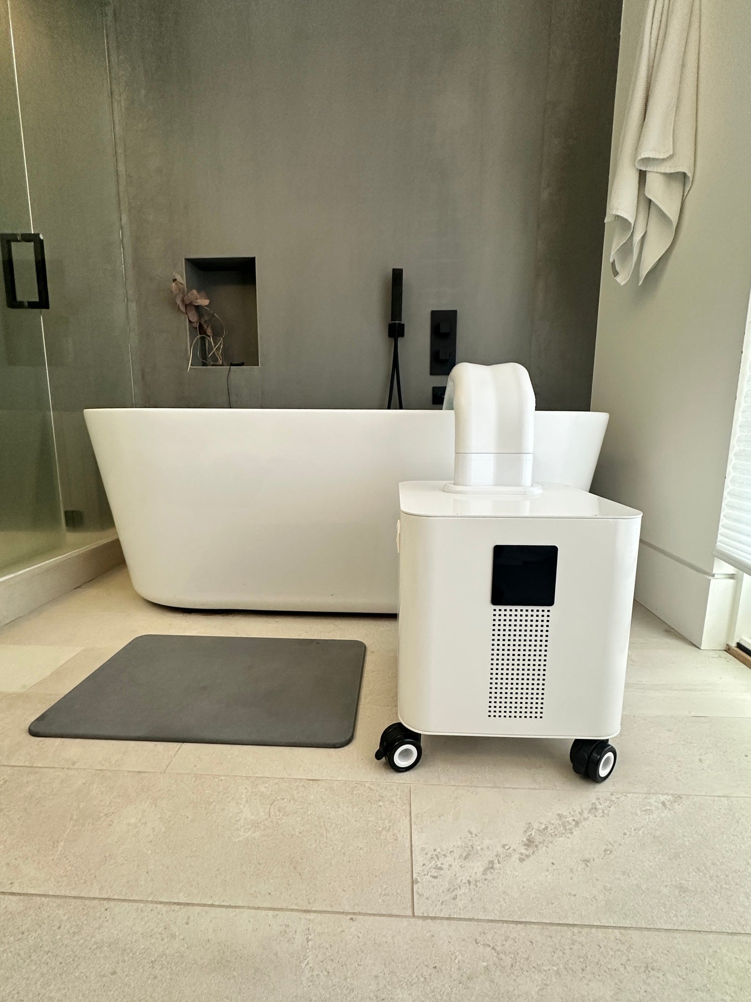 HomePlunge Bella — Cold Plunge & Ice Bath Chiller for Your Bathtub