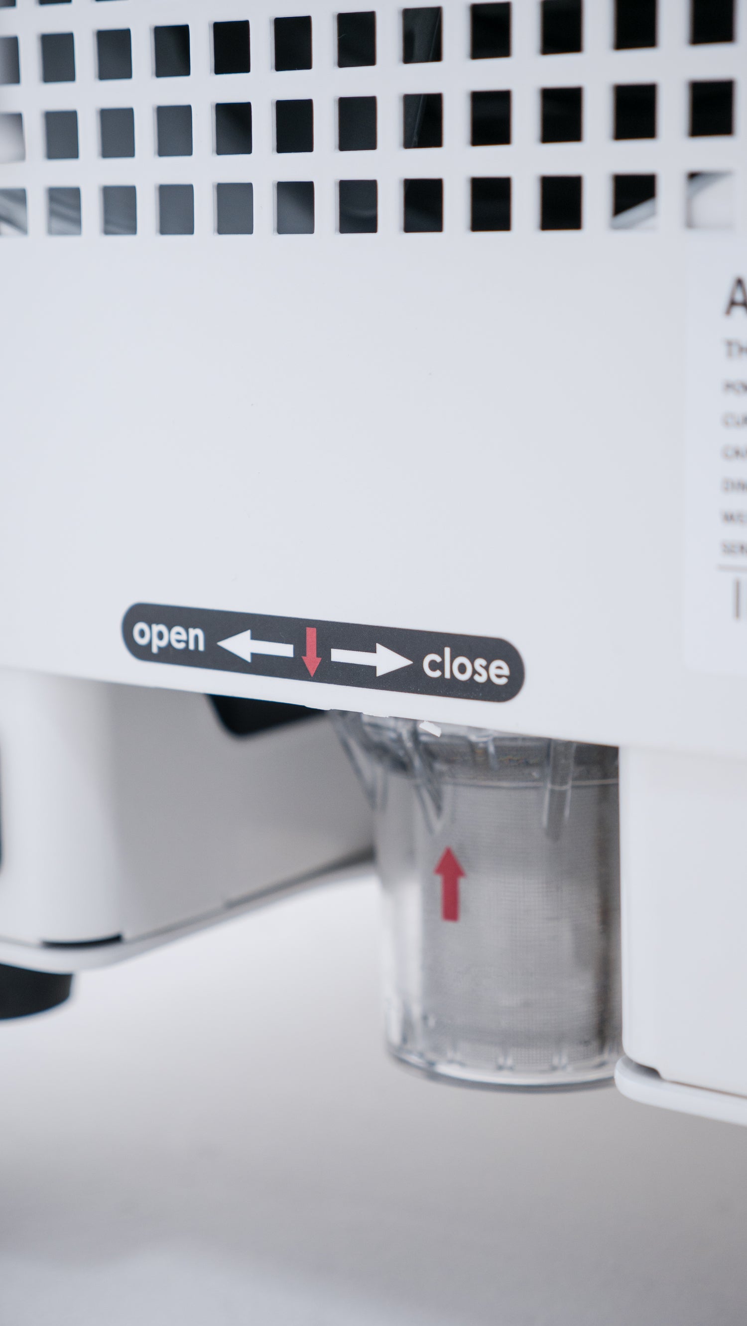 HomePlunge H3 built-in reusable water filter