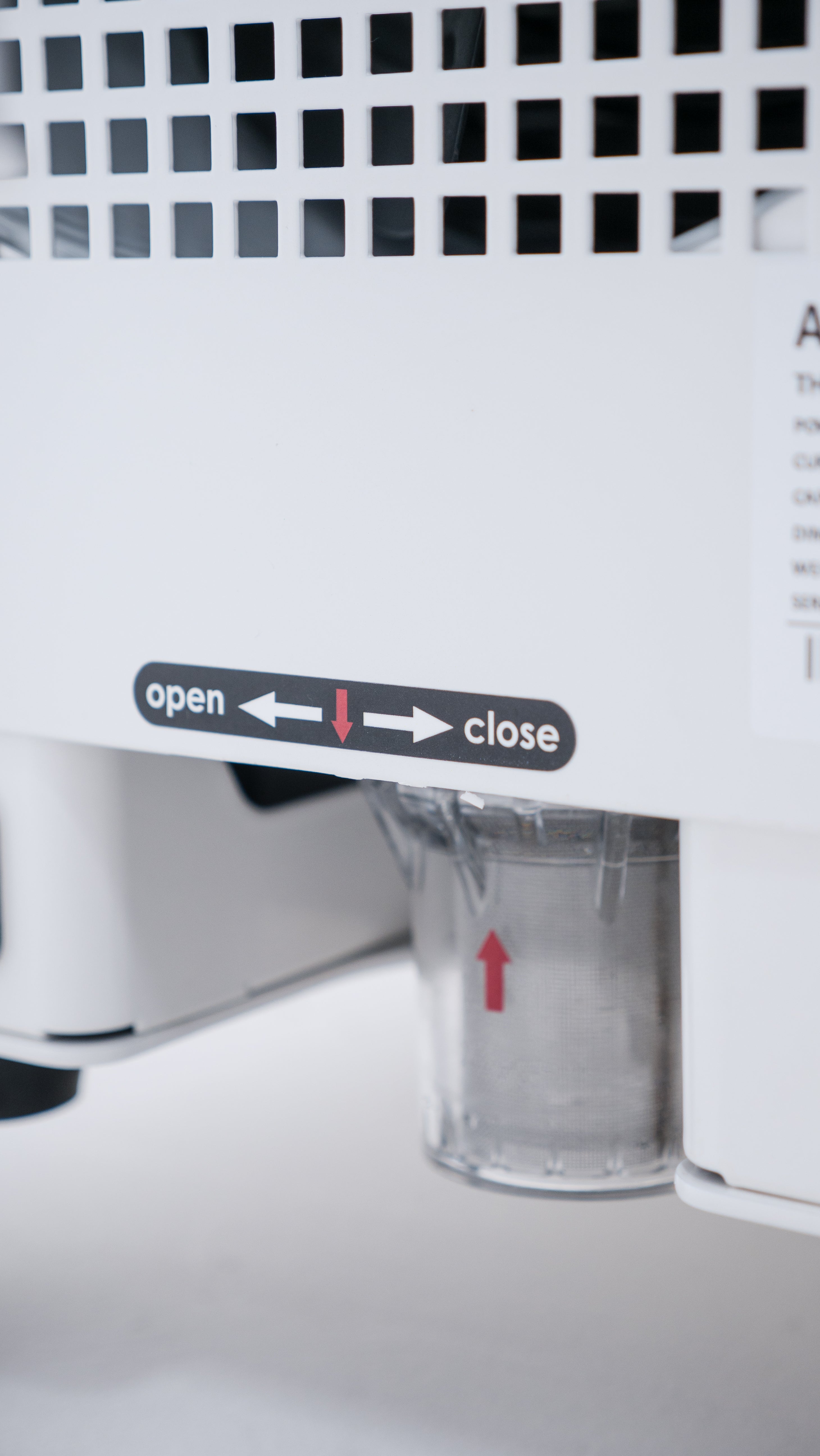 HomePlunge H3 built-in reusable water filter